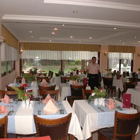 Hera Hotel 2*